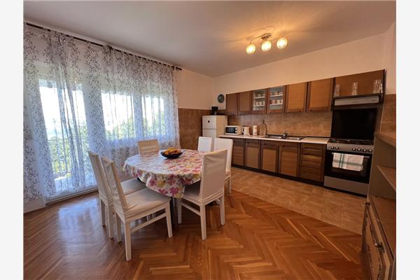 Apartment A1, for 6 persons