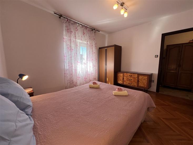 Apartment A1, for 6 persons