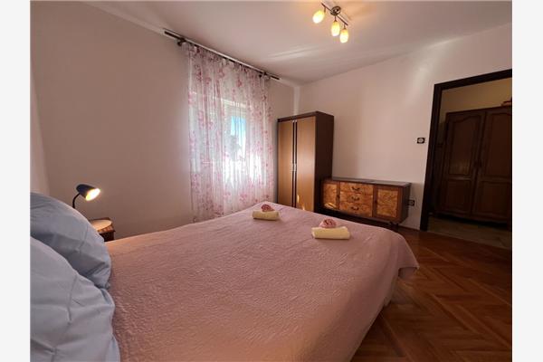 Apartment A1, for 6 persons