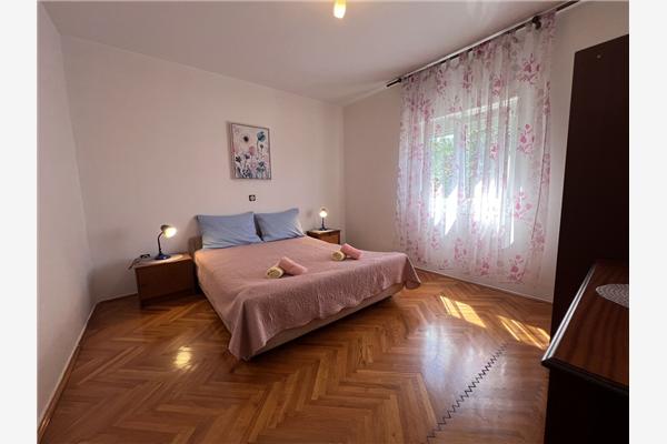 Apartment A1, for 6 persons