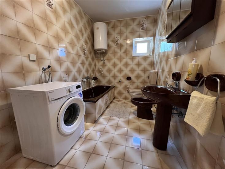Apartment A1, for 6 persons