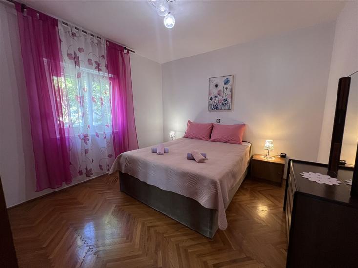 Apartment A1, for 6 persons