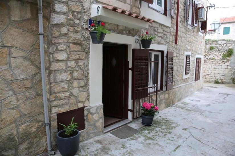 Ferienwohnungen Old Town Stone Suites