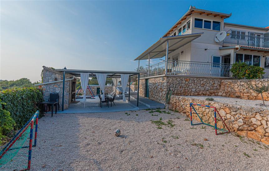 House Veronika