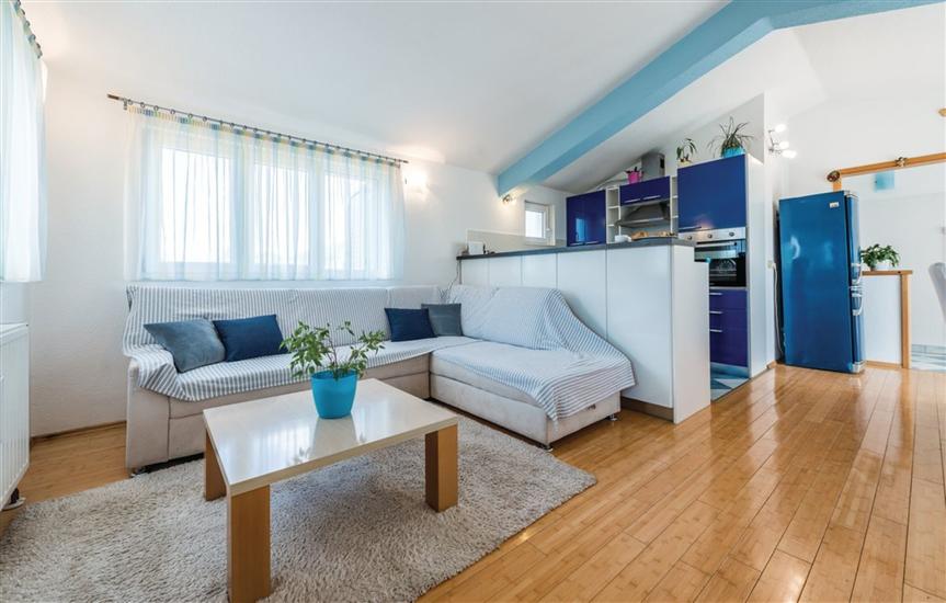 House K1, for 8 persons