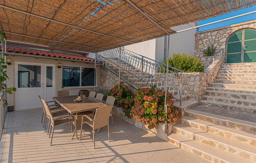 House K1, for 8 persons