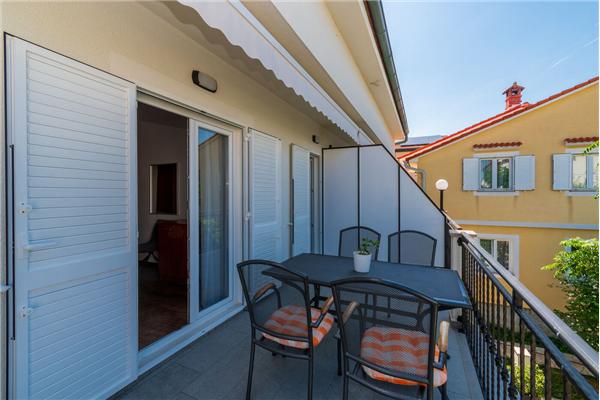 Apartment A4, for 4 persons