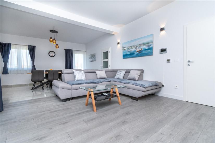 Apartment A1, for 6 persons