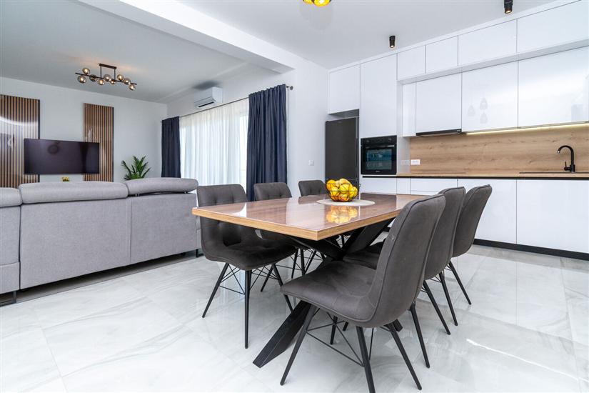 Apartment A1, for 6 persons