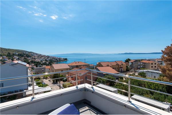 Apartment A1, for 6 persons