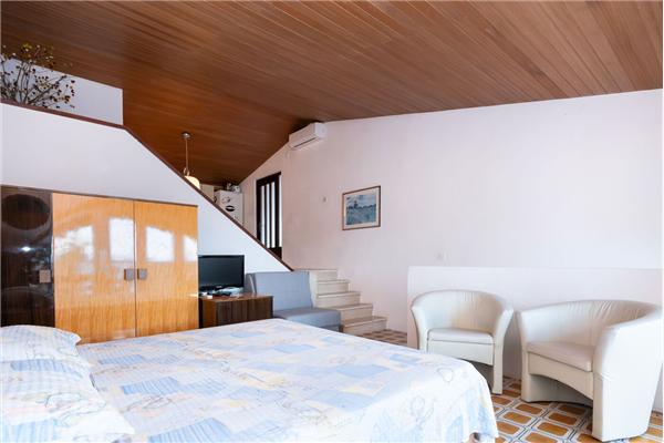 Apartment A2, for 5 persons