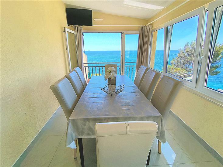 Apartment A3, for 8 persons