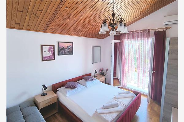 Apartment A3, for 8 persons