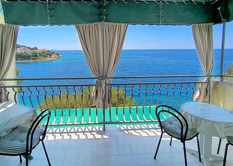 Apartment A3, for 8 persons