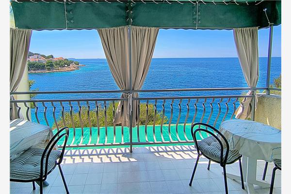 Apartment A3, for 8 persons