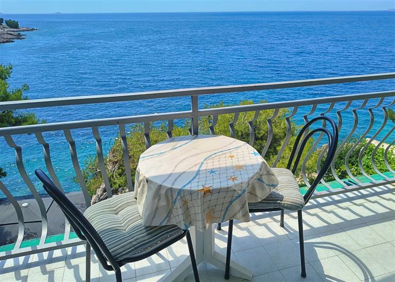 Apartment A3, for 8 persons
