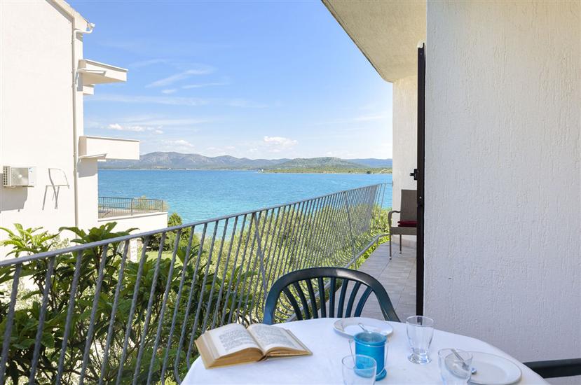 Apartment A4, for 4 persons
