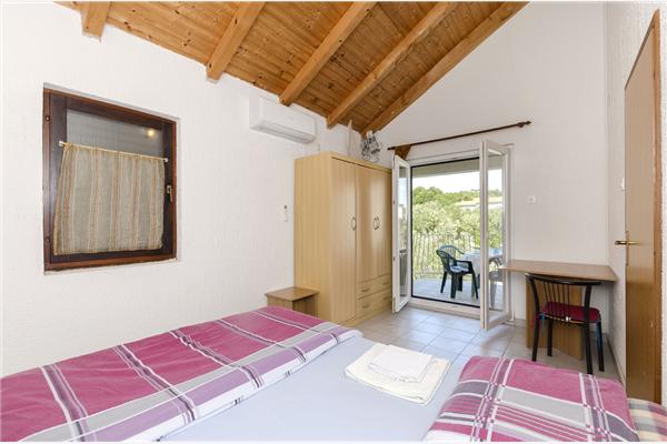 Apartment A4, for 4 persons