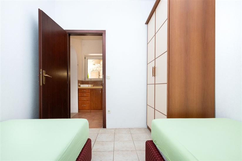 Apartment A4, for 4 persons