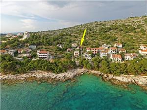 Apartments Šepčević Murter - island Murter, Size 95.00 m2, Airline distance to the sea 50 m