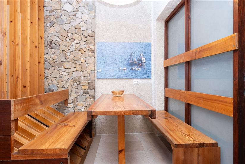 Apartment A1, for 6 persons