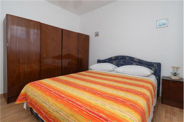 Apartment A1, for 8 persons