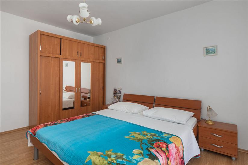 Apartment A1, for 8 persons