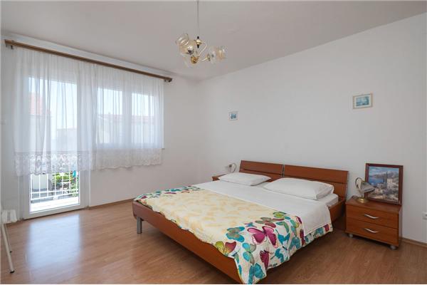 Apartment A1, for 8 persons