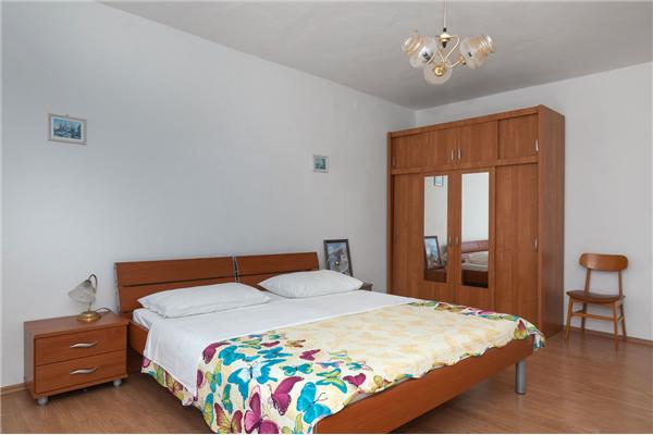 Apartment A1, for 8 persons