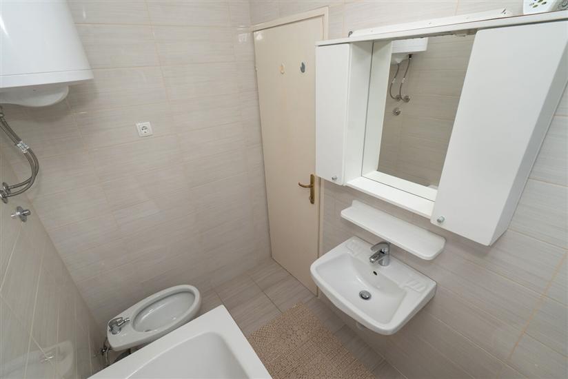 Apartment A1, for 8 persons