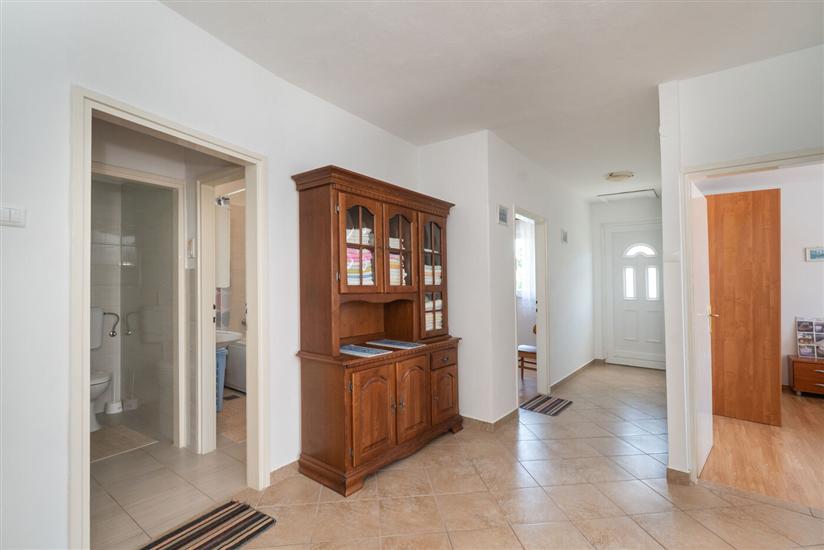 Apartment A1, for 8 persons