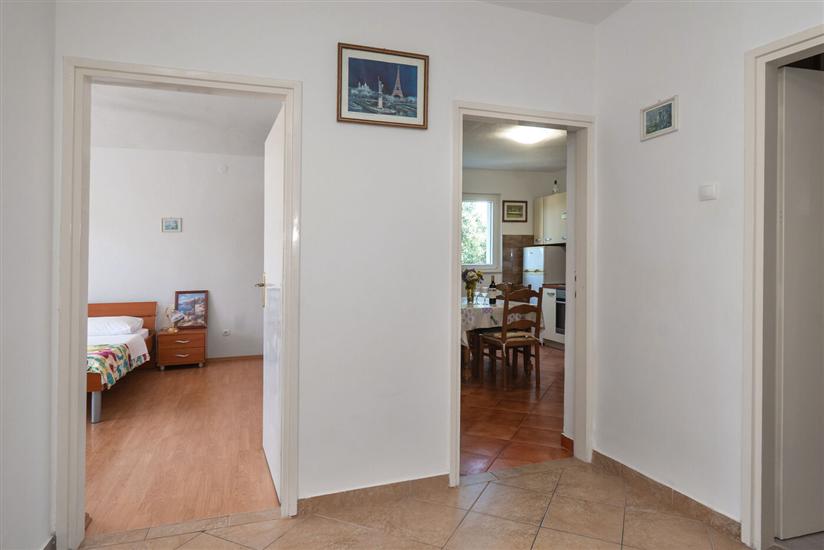 Apartment A1, for 8 persons