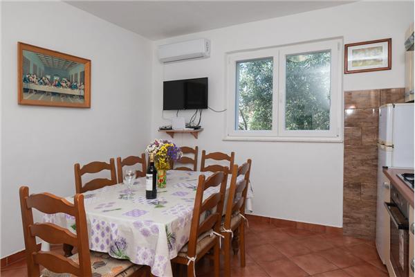 Apartment A1, for 8 persons