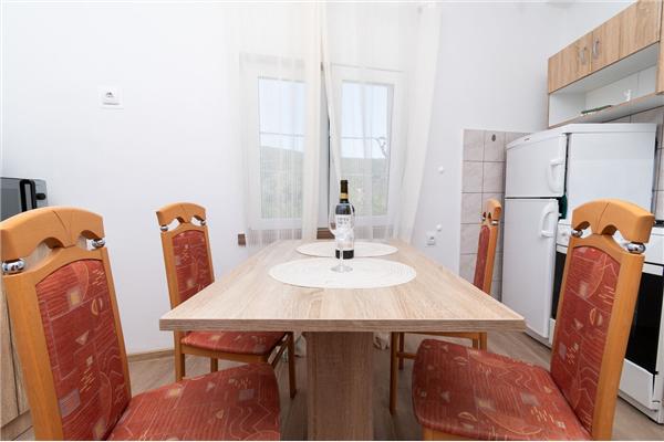 Apartment A4, for 3 persons