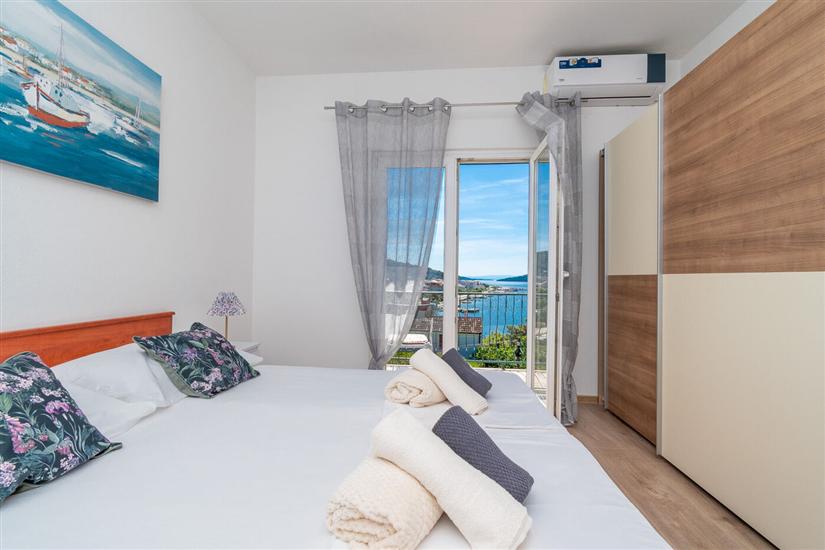 Apartment A4, for 3 persons