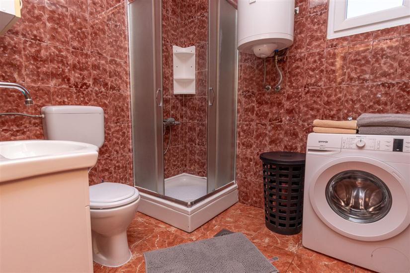 Apartment A4, for 3 persons