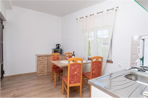 Apartment A4, for 3 persons