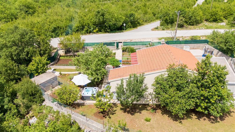 House Tamy - with jacuzzi