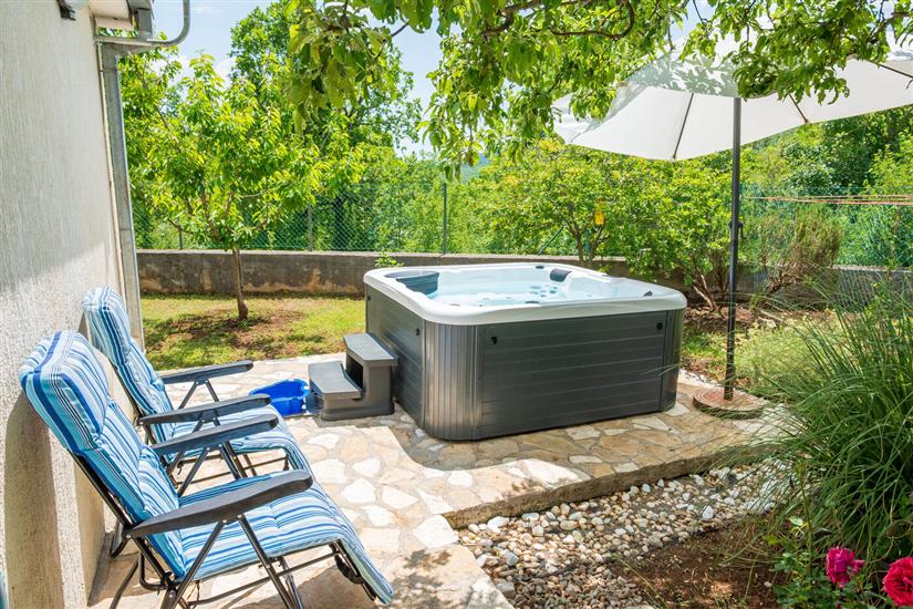 House Tamy - with jacuzzi