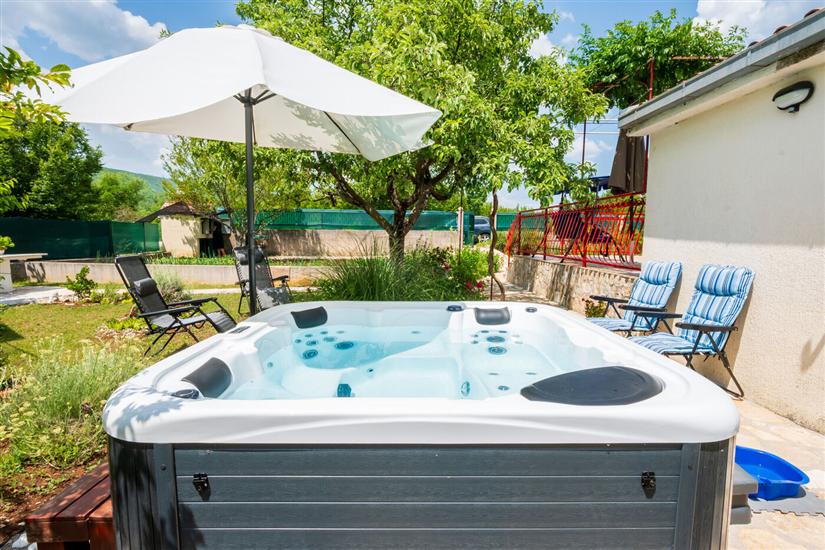 House Tamy - with jacuzzi