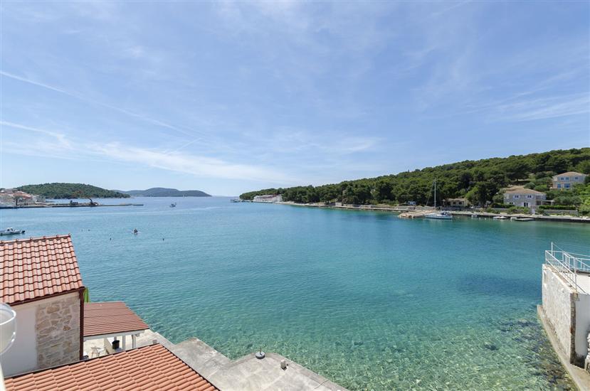 Apartmaj Mirni by the sea
