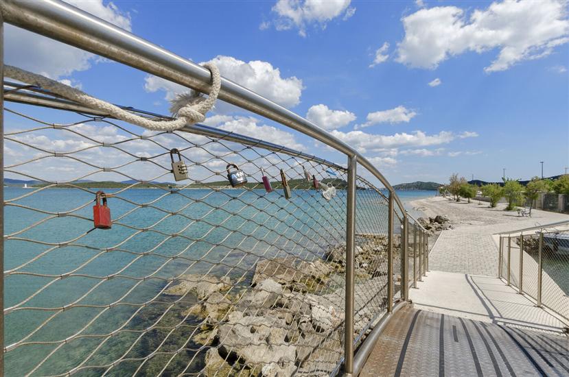 Apartment Denko by the sea