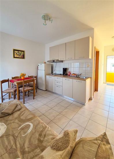Apartment A4, for 3 persons