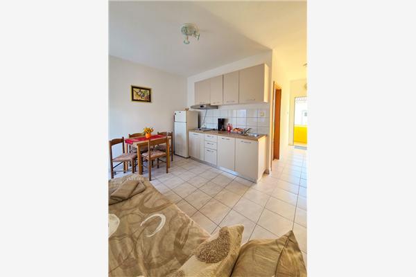 Apartment A4, for 3 persons
