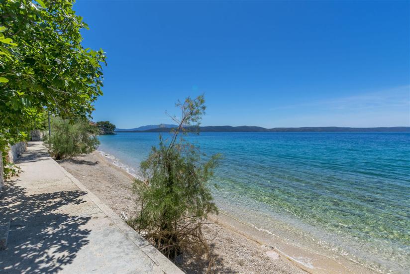 Apartments Zeljana on the beach