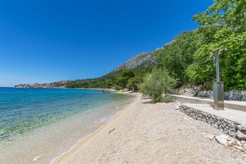 Apartments Zeljana on the beach