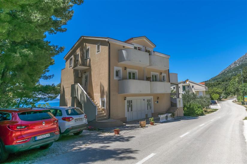 Apartments Zeljana on the beach