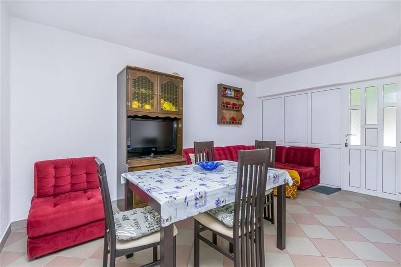 Apartment A4, for 4 persons