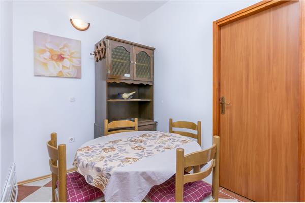Apartment A6, for 4 persons