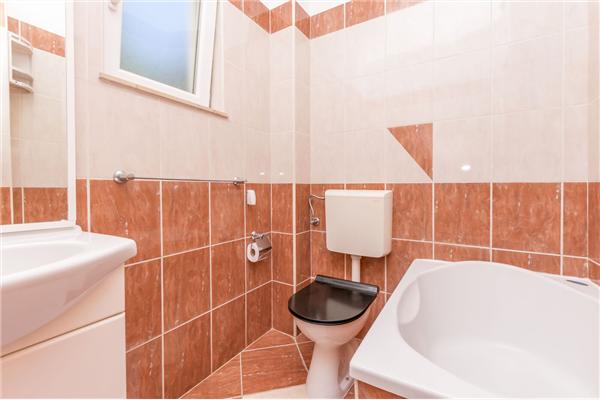 Apartment A6, for 4 persons
